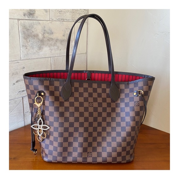 SOLD AUTHENTIC LOUIS VUITTON BIJOUX SAC TAPAGE KEY CHAIN  CHARM - Picture 2 of 9